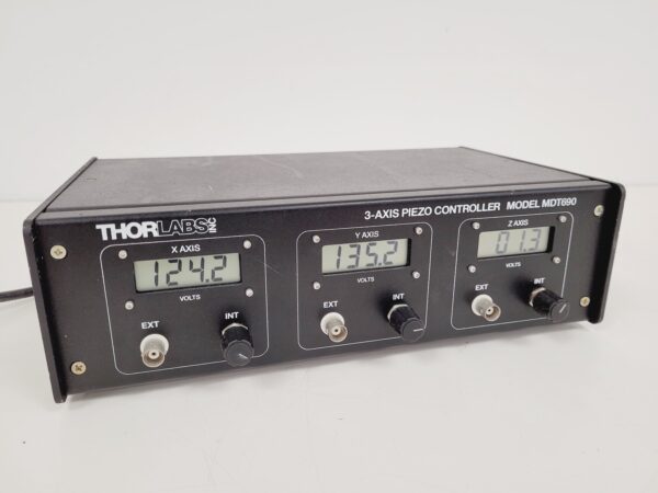 Thorlabs MDT690 3-Axis Piezo Controller