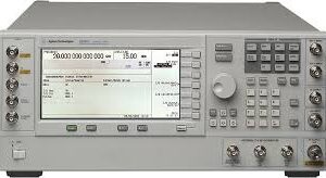 Agilent / Keysight 8267C PSG Vector Signal Generator