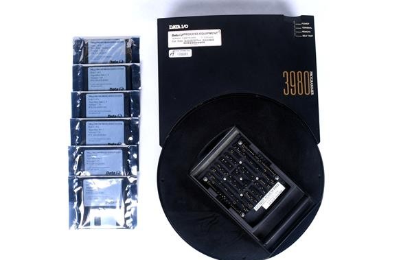 Data I/O PS3980 Programming System 1 Data I/O PS3980 Programming System