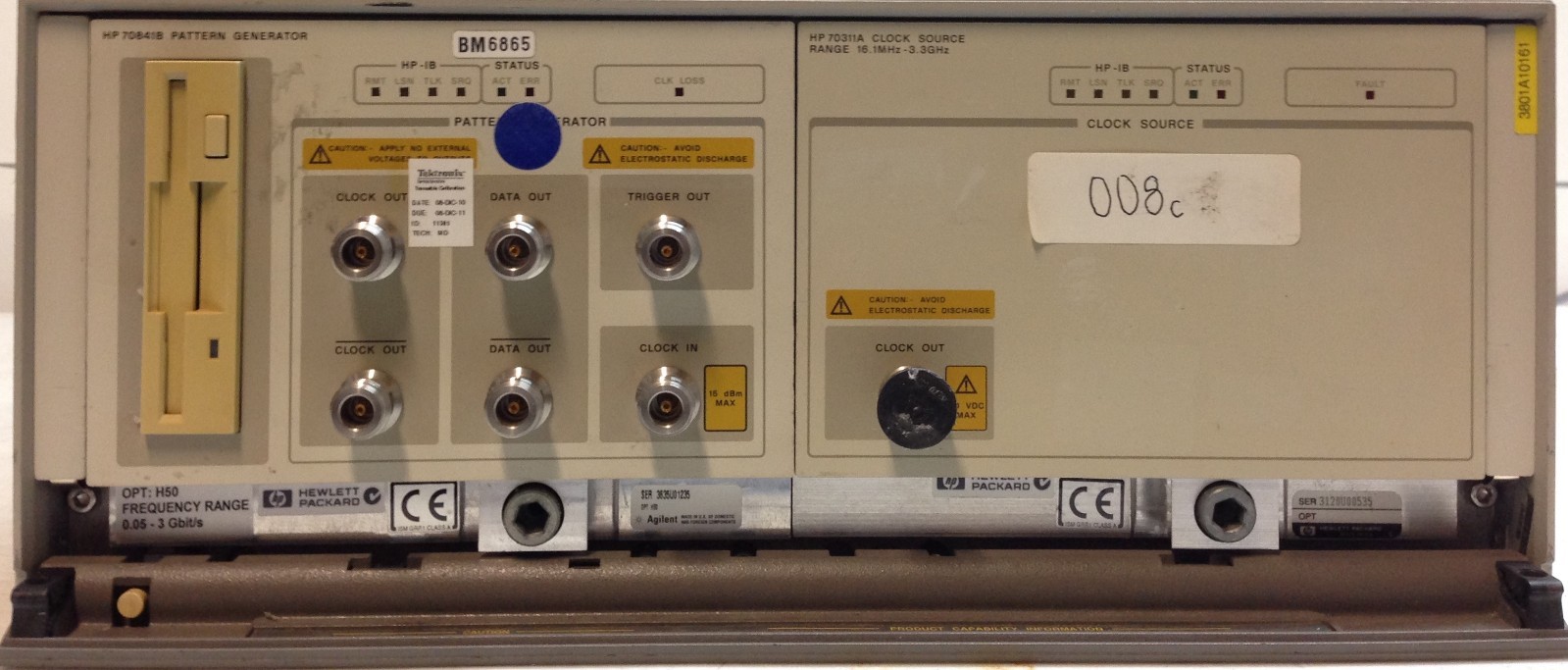 HP / Agilent 70841B OPT H30 w/ 70311A Clock Source and 70001A Mainframe