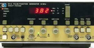 HP / Agilent 8111A 20 MHZ PULSE/FUNCTION GENERATOR