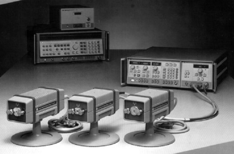 HP Agilent 83554A Millimeter-Wave Source Module, 26.5 GHz to 40 GHz