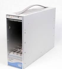 Keysight (Agilent) E8408A C-Size VXI Mainframe, 4-Slot