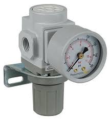 Wilkerson R16-02-000A G01 Inlet Air Pressure Regulator 300 PSIG Max 21 Bar